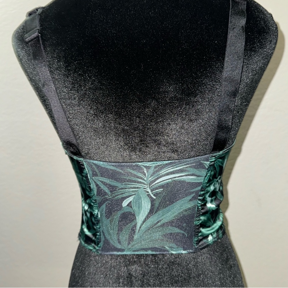 2 Vs Corsets - Picture 9 of 14